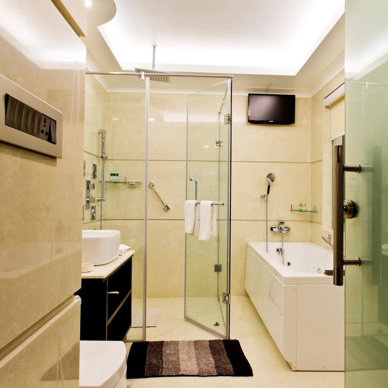 Hotel K C Residency, Jammu Extérieur photo